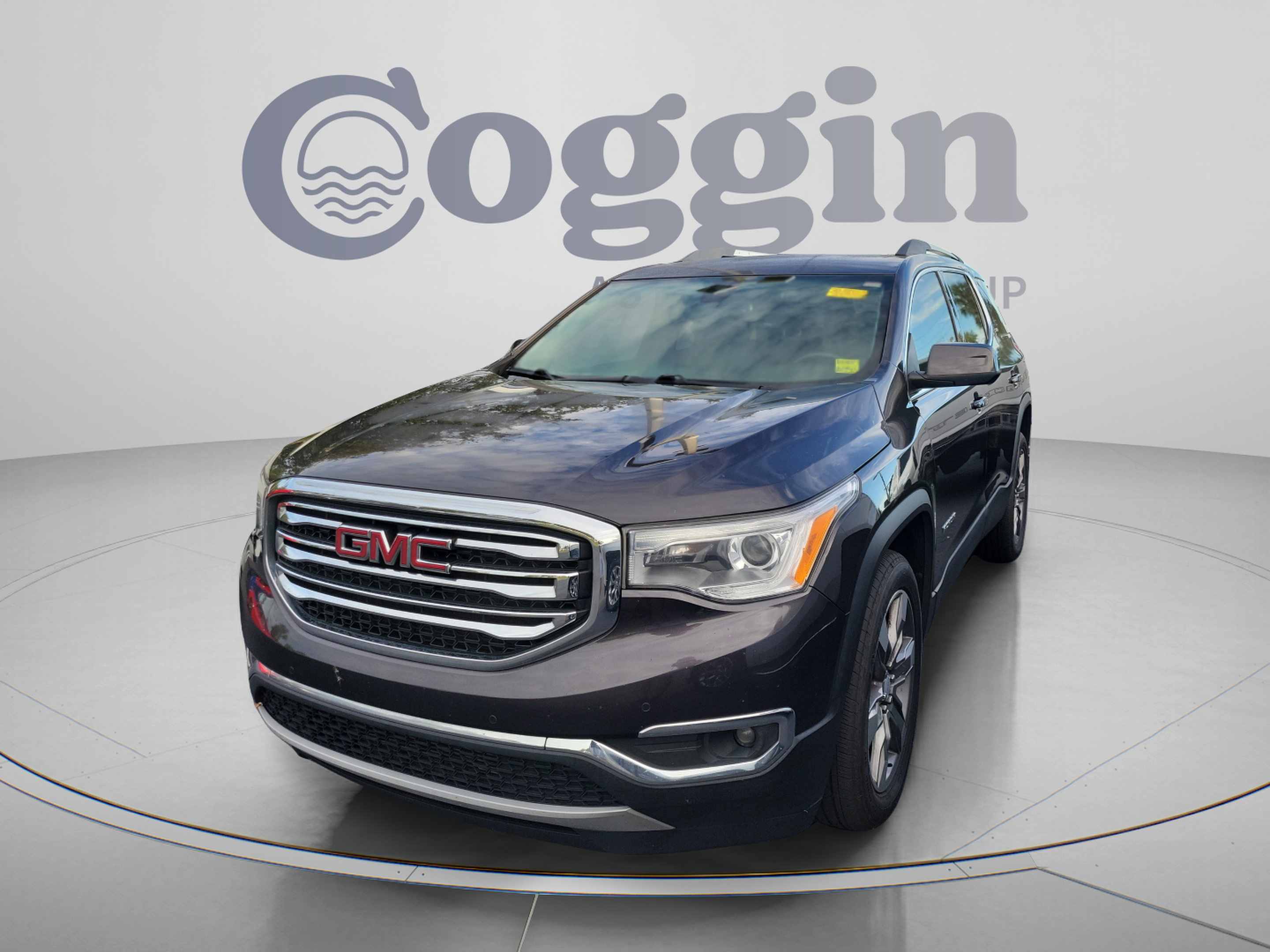 Used 2017 GMC Acadia SLT FWD image 2