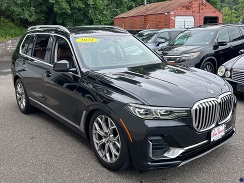 Used 2021 BMW X7 xDrive40i w/ Premium Package AWD/4WD image 3