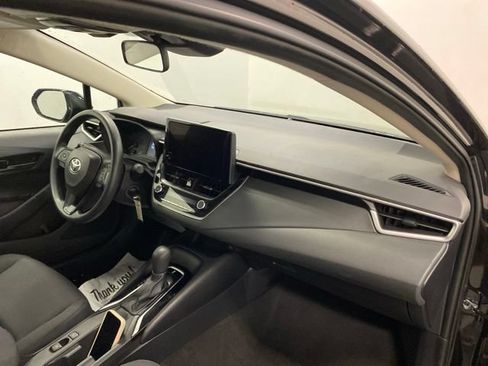 Used 2023 Toyota Corolla LE FWD image 18