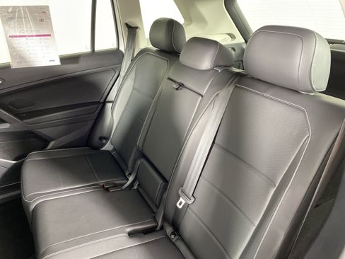 Used 2021 Volkswagen Tiguan SEL image 31