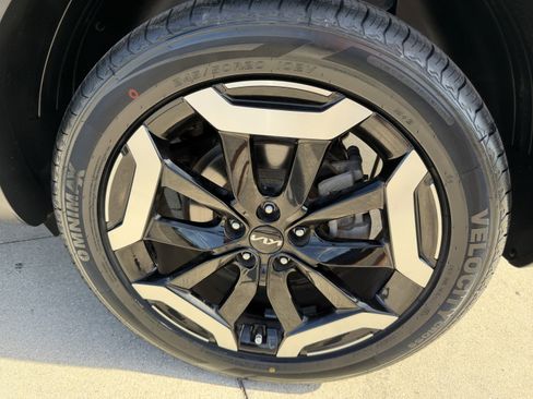 Certified 2023 Kia Telluride S image 34