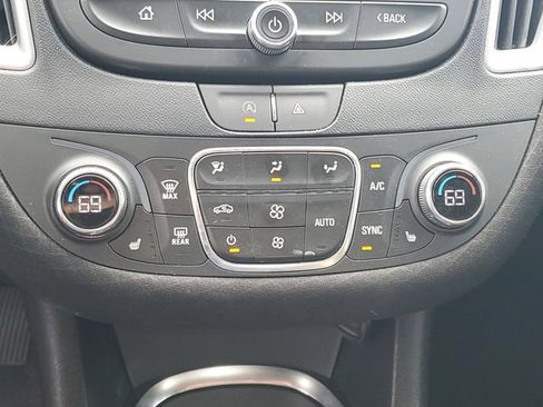 Used 2023 Chevrolet Malibu LT FWD image 25