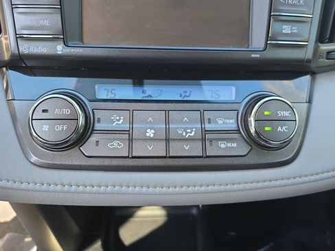 Used 2015 Toyota RAV4 XLE image 21