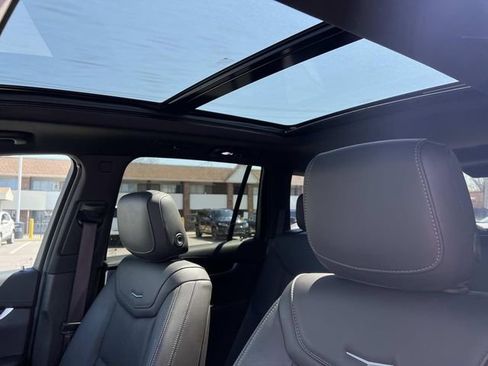 Certified 2023 Cadillac XT6 Premium Luxury AWD/4WD image 20