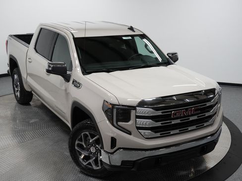New 2026 GMC Sierra 1500 SLE image 38