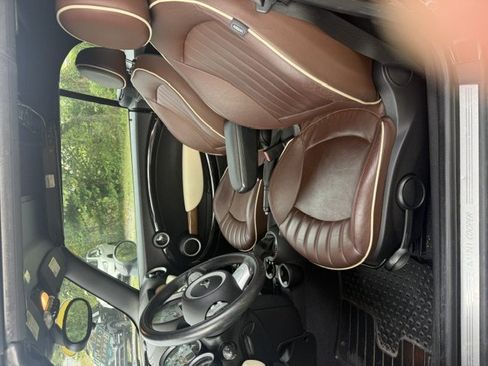 Used 2010 MINI Cooper Convertible FWD image 8