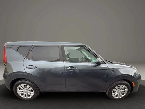 Used 2020 Kia Soul LX FWD image 4