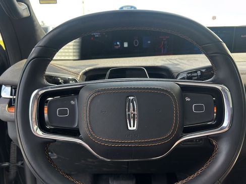 Used 2025 Lincoln Navigator Black Label AWD/4WD image 28