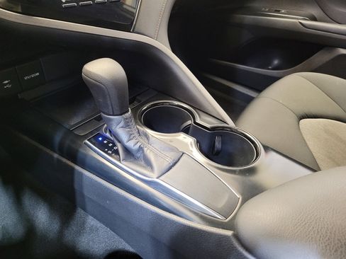 Used 2019 Toyota Camry LE w/ Convenience Package image 26