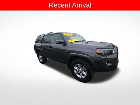 Used 2021 Toyota 4Runner SR5 Premium w/ Moonroof Package AWD/4WD image 4