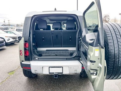 Used 2021 Land Rover Defender 90 First Edition image 9