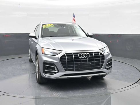 Used 2023 Audi Q5 2.0T Premium image 2