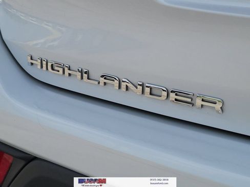 Used 2023 Toyota Highlander XLE FWD image 7