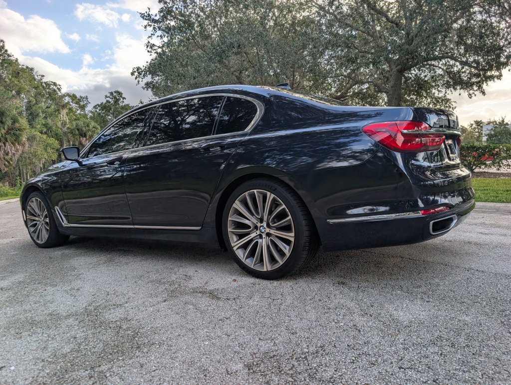 Used 2016 BMW 750i xDrive AWD/4WD image 5