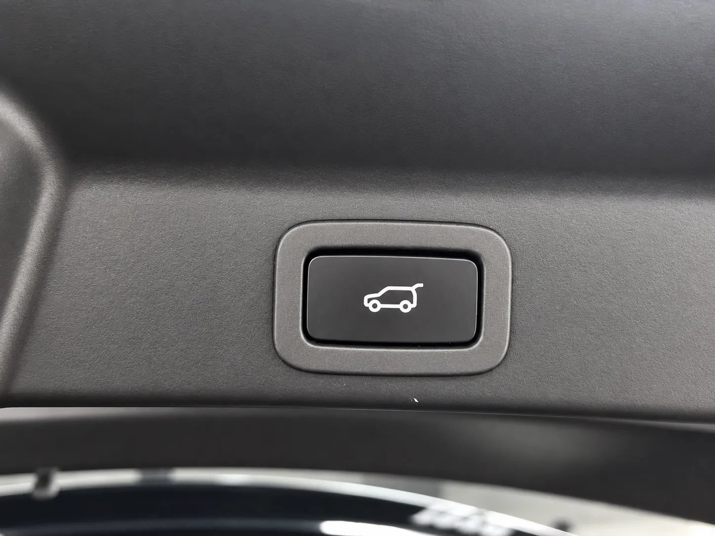 Used 2020 Jaguar F-PACE SVR AWD/4WD image 19