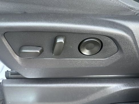 Used 2024 Chevrolet Silverado 1500 LT image 22