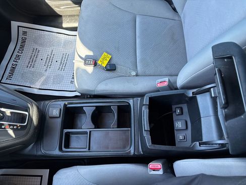 Used 2015 Honda CR-V LX image 29