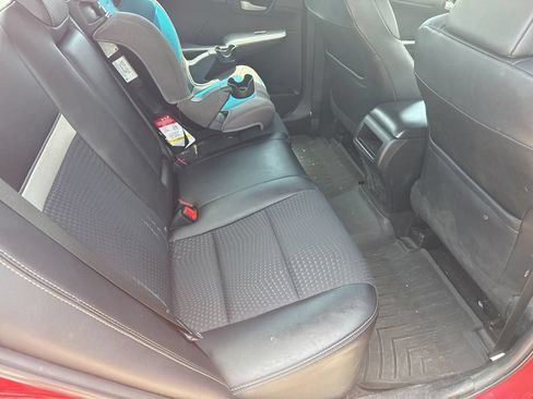 Used 2012 Toyota Camry SE FWD image 10