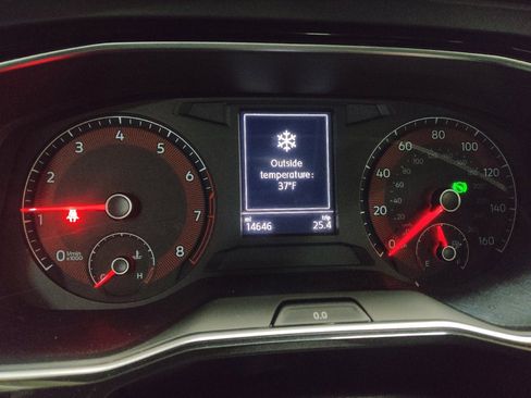 Used 2021 Volkswagen Jetta S w/ Driver Assistance Package image 23