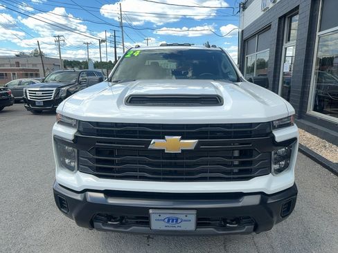 Used 2024 Chevrolet Silverado 3500 W/T w/ WT Convenience Package AWD/4WD image 2