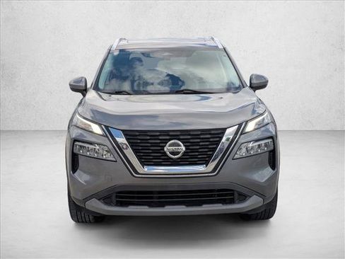 Used 2021 Nissan Rogue SV w/ Premium Package FWD image 2