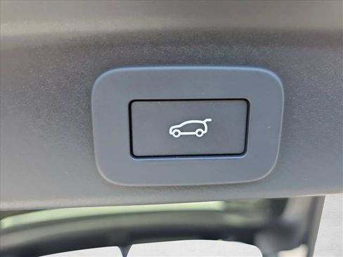 Used 2026 Jaguar F-PACE R-Dynamic S AWD/4WD image 10