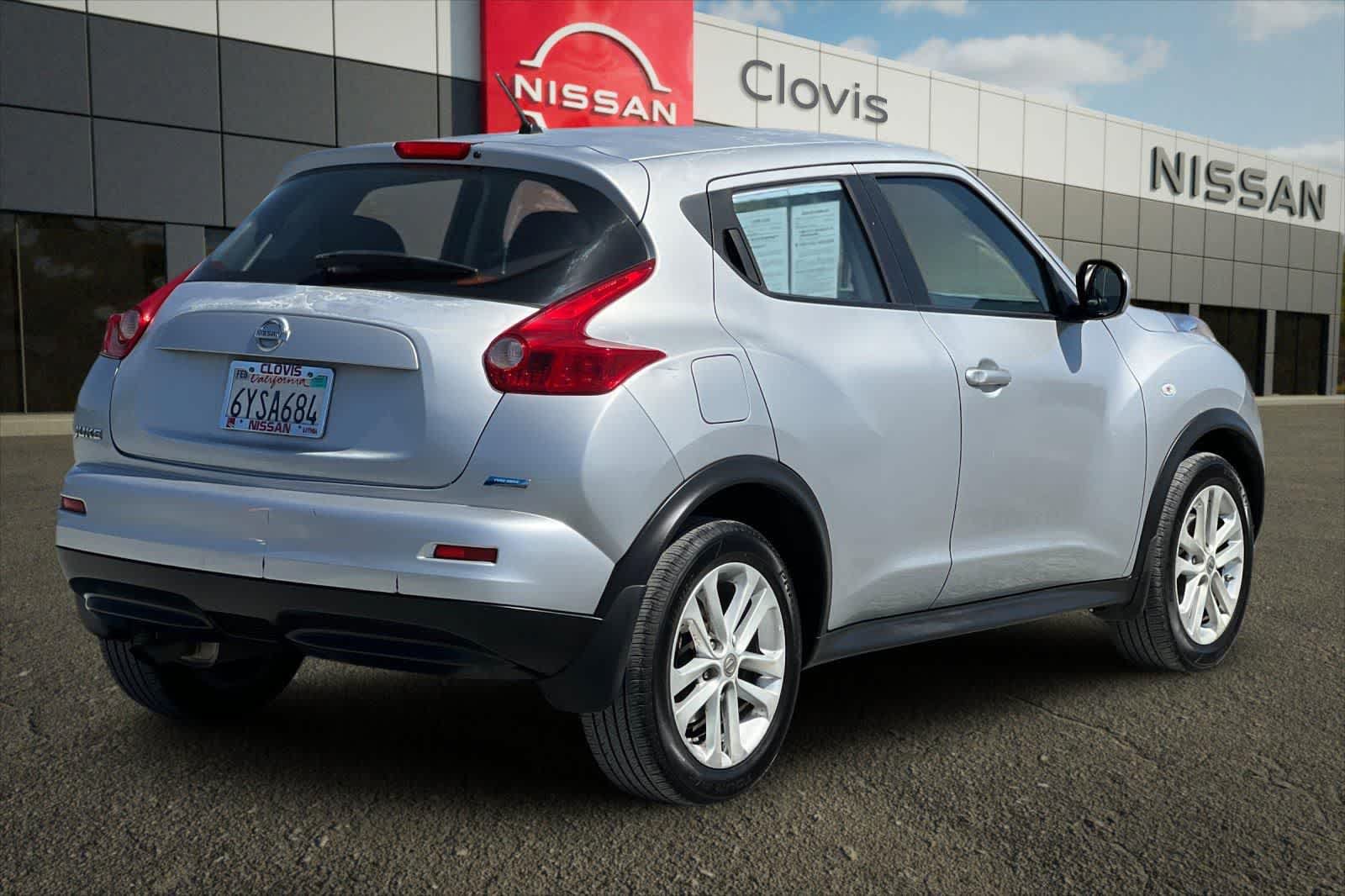 Used 2013 Nissan Juke S FWD image 2