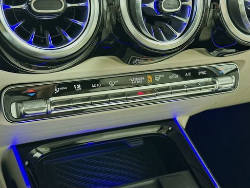 New 2026 Mercedes-Benz GLB 250 image 17