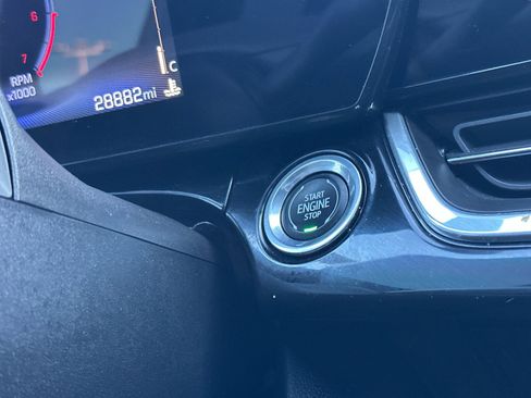 Used 2024 Chevrolet Trax RS w/ Sunroof Package image 21