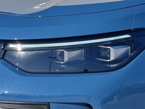 New 2026 Volkswagen Tiguan SE image 7