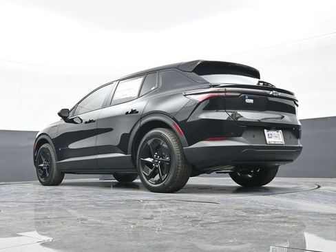 New 2026 Chevrolet Equinox EV LT w/ Midnight Package FWD image 33