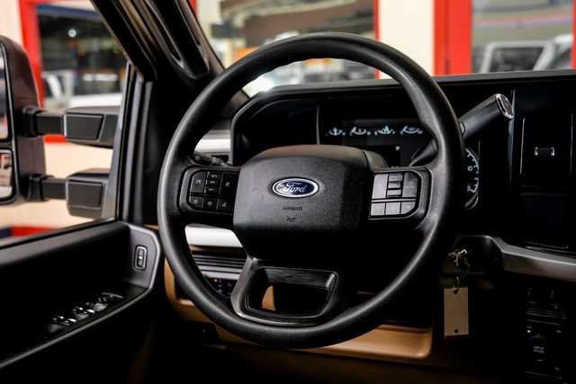 Used 2025 Ford F250 XLT AWD/4WD image 15