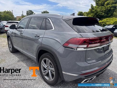 Used 2024 Volkswagen Atlas Cross Sport SEL R-Line AWD/4WD image 3