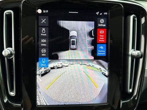 Used 2026 Volvo XC40 B5 Plus AWD/4WD image 19