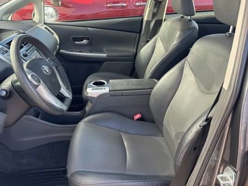 Used 2012 Toyota Prius V Five image 12