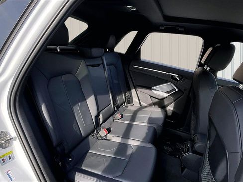 Used 2024 Audi Q3 2.0T Premium Plus w/ Premium Plus Package image 25