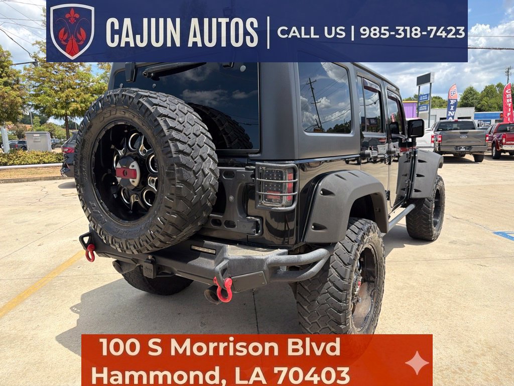 Used 2018 Jeep Wrangler Unlimited Rubicon w/ Connectivity Group AWD/4WD image 12