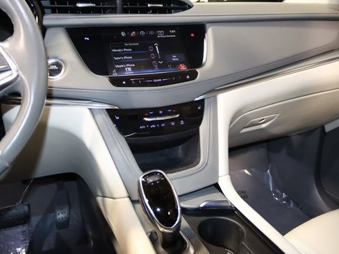 Used 2019 Cadillac XT5 Luxury image 38