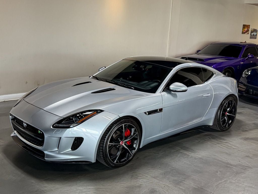 Used 2015 Jaguar F-TYPE R RWD image 41
