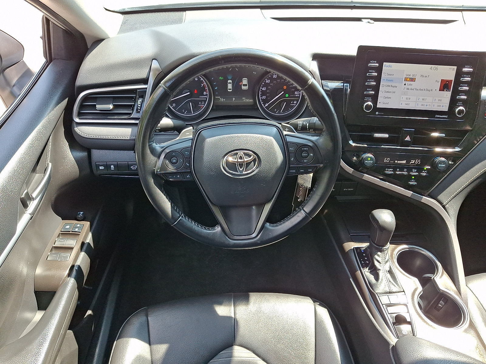 Used 2022 Toyota Camry SE AWD/4WD image 12