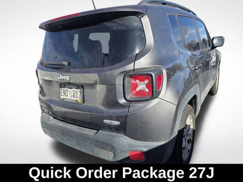 Used 2016 Jeep Renegade Latitude w/ Cold Weather Group image 5