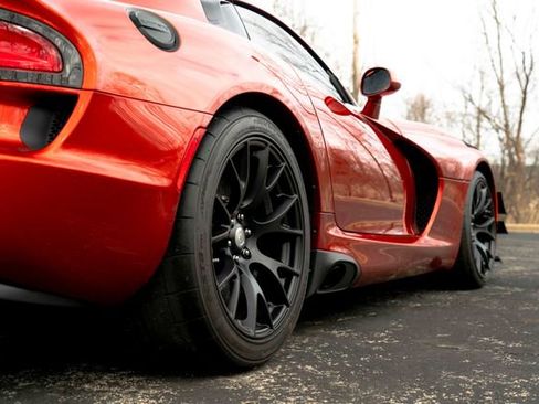 Used 2017 Dodge Viper GTC w/ ACR Package image 40