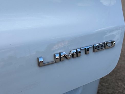 Used 2025 Jeep Compass Limited AWD/4WD image 23