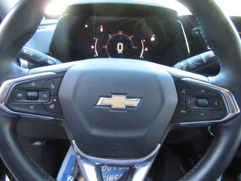 Used 2024 Chevrolet Trax LT w/ Driver Confidence Package image 26