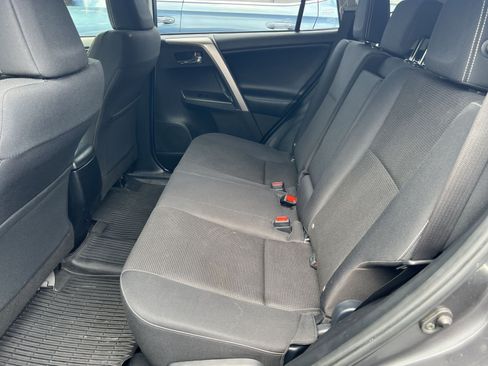 Used 2018 Toyota RAV4 XLE w/ Plus Extra Value Package AWD/4WD image 20