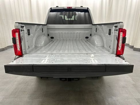 Used 2025 Ford F250 Lariat AWD/4WD image 29