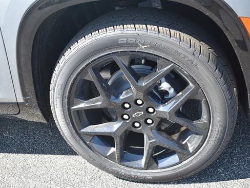 New 2026 Chevrolet Traverse RS w/ LPO, Floor Liner Package AWD/4WD image 12