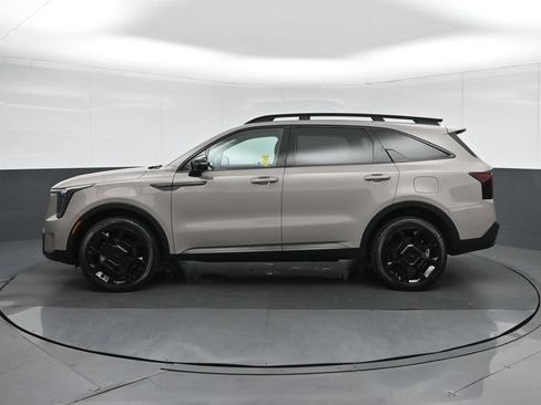 Used 2025 Kia Sorento SX AWD/4WD image 4