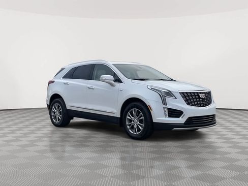 Certified 2023 Cadillac XT5 Premium Luxury w/ LPO, Floor Liner Package image 2
