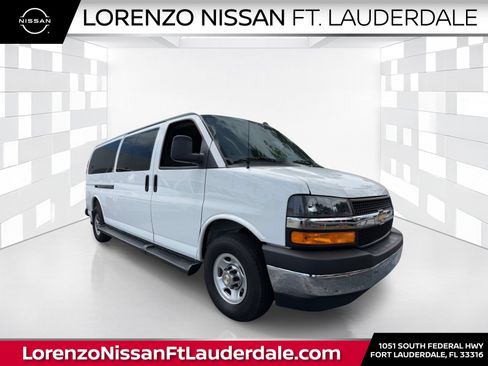Used 2025 Chevrolet Express 3500 LT w/ LT Preferred Equipment Group RWD image 1